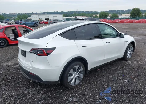 2023 Tesla Model Y Awd/Long Range Dual Motor All-Wheel Drive z USA, uszkodzony, nr VIN 7SAYGDEE2PA121795
